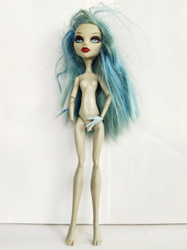 Monster High Ghoulia Yelps Mano Abbey Imcompleta