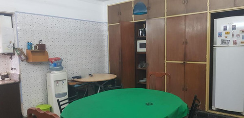 Imagen 10 de 16 de Depósito - Flores