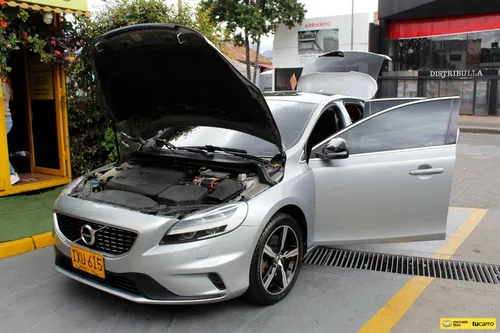 Volvo V40 2.0 T4 R-Desing Turbo