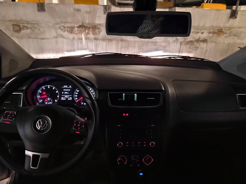 Imagen 9 de 13 de Volkswagen Suran 1.6l 5d I-motion 7