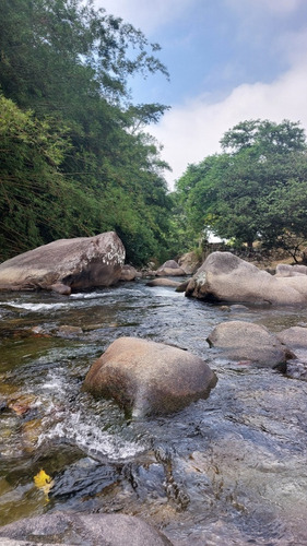 Terreno Próximo À Cachoeira Com Vista Para O Parque Nacional