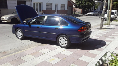Renault Laguna