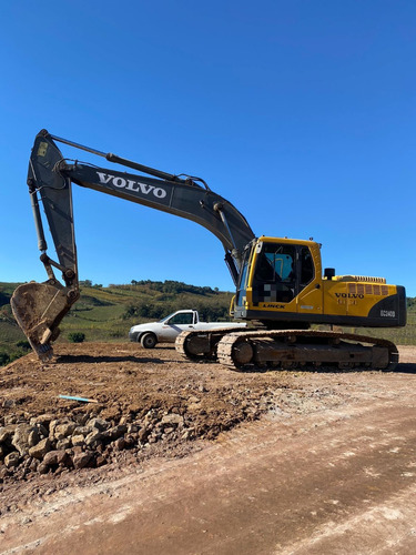 Escavadeira Volvo Ec 240 B Hidráulica Ano 2011.