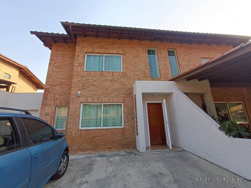 Tonwhouse En Venta Conjunto Las Trinitarias, San Diego Cg-7299037