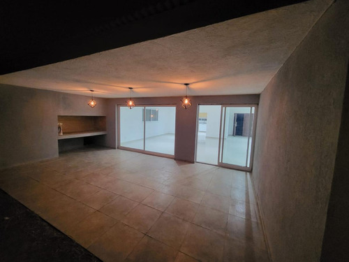Imagen 3 de 11 de Casa En Venta Lote Interno 1 Planta, San Sebastian Area 1 5054