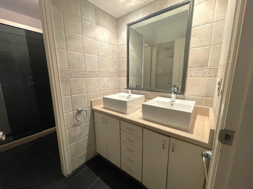 Imagen 16 de 25 de Venta Apartamento Pocitos Cuatro Dormitorios Dos Garages Dos Patios Servicio