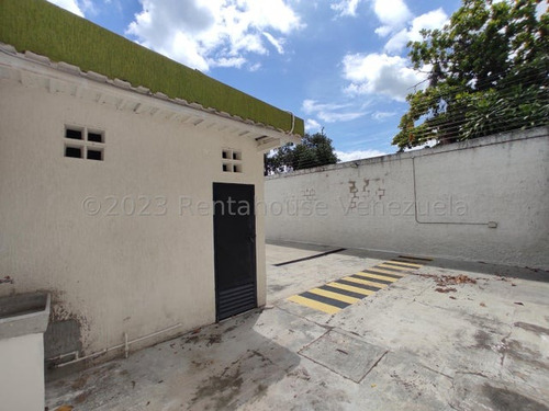 Edificio En Alquiler El Hipodromo, Maracay 24-
