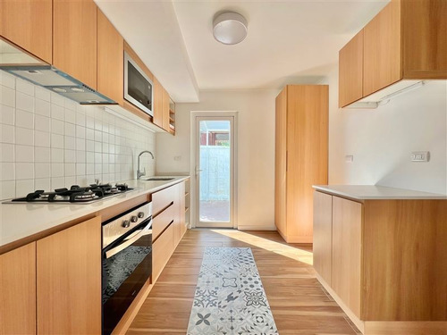 Imagen 6 de 22 de Casa Remodelada En Venta Estoril Las Condes Campanario