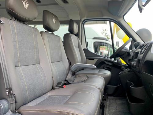 Imagen 9 de 12 de Renault Trafic 2021 1.6l