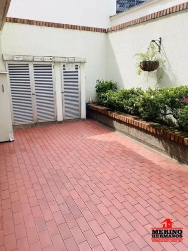 Local En Arriendo En Medellín - Laureles
