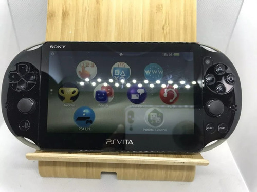 Yeney Sony-ps-vita-pch-2000-god-eater-2 Y