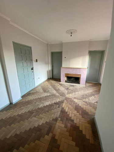 Apartamento Com 3 Dormitórios, 2 Salas, 2 Banheiros, Cozinha