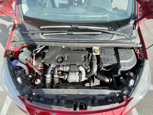 Imagen 12 de 16 de Peugeot 308 2016 1.6 Feline Hdi 115cv