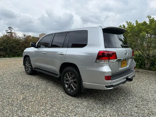 Toyota Land Cruiser 4.5 Imperial Fl Lc200 Diésel