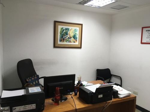 Destacado Inmueble En Venta, Los Rosales
