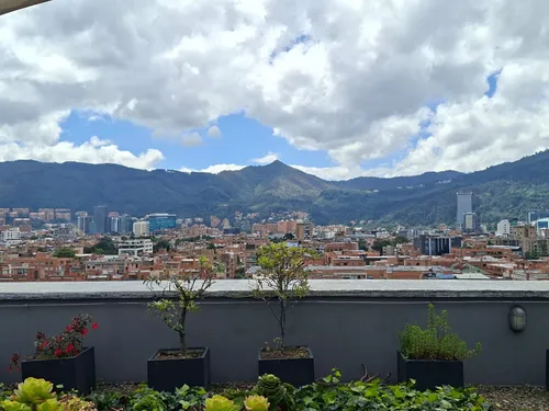 Oficina En Arriendo En Chiconavarra. Cod A1614526