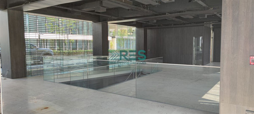 Local Comercial En Arriendo En Vitacura