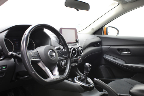 Nissan Sentra 2.0 Advance Mt