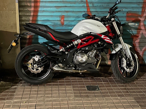 Imagen 2 de 10 de Benelli 302s