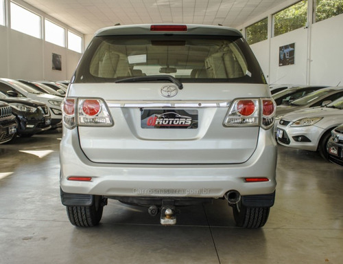 Toyota Hilux SW4 3.0 SRV 4X4 CD 16V TURBO INTERCOOLER DIESEL 4P AUTOMÁTICO