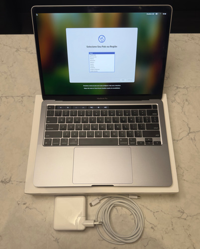 Macbook Pro 13-inch M2 2022 Touch Bar 8-gb 256-ssd (Usado)
