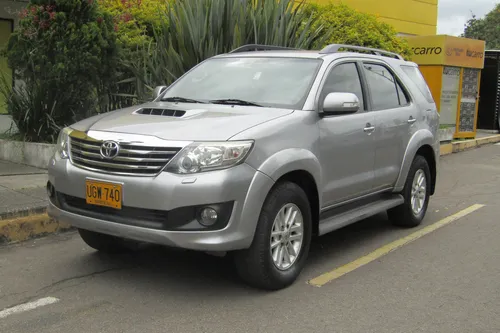 Toyota Fortuner 3.0 Sr5