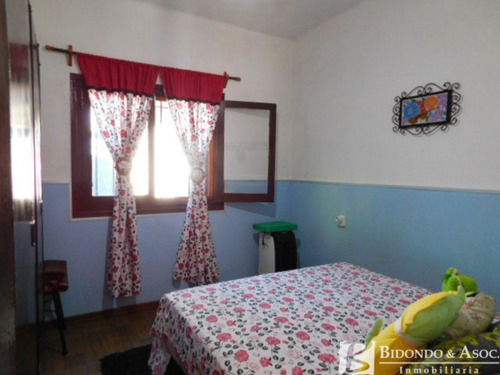 Imagen 6 de 10 de Casa De 2 Dormitorios Con Fondo En Sayago