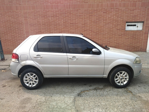 Imagen 5 de 11 de Fiat Palio Hlx Sincronico