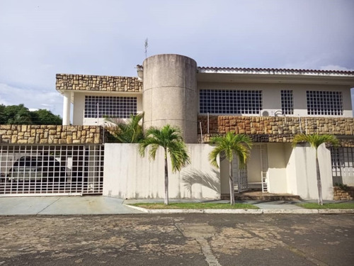 Imagen 2 de 27 de Casa Amplia Ubicada En Urbanización Chilemex, Puerto Ordaz