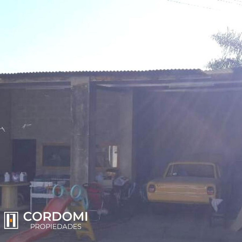 Imagen 11 de 11 de Chalet Con Entrada Varios Autos Y Fondo - Lanús Este