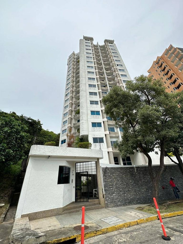 Tibisay Rojas Vende Apartamento En Residencias Cielo Suites. Urbanización El Parral   Cod. 206208