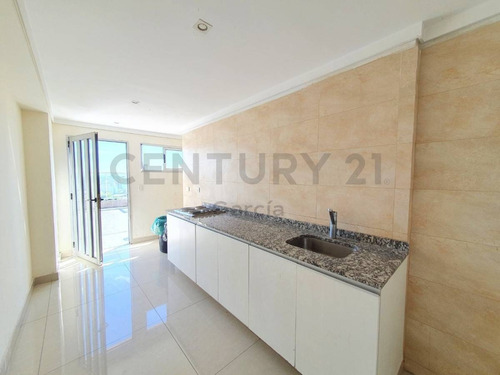 Imagen 10 de 30 de En Venta Semipiso 3 Dormitorios Con Balcón Terraza En Flores.
