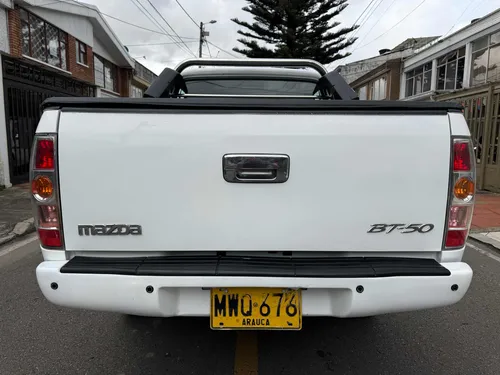 Mazda BT50 2.6 4x4 gasolina