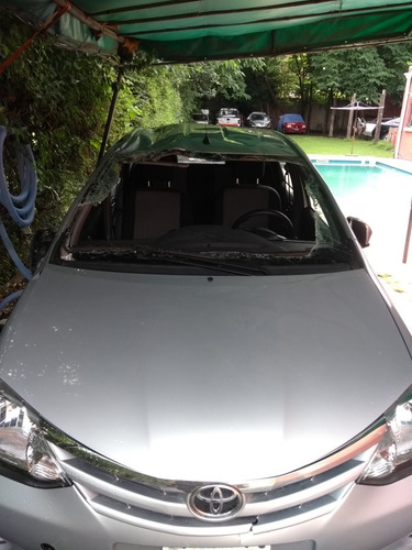 Toyota Etios Chocado Etios Xls 1.5 Xls 1.5