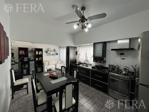 Venta De Casa 3 Ambientes Con Galpon Y Patio En Wilde