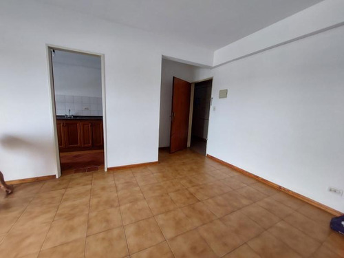 Departamento En Venta - 3 Dormitorios 1 Baño - 80mts2 - San Miguel