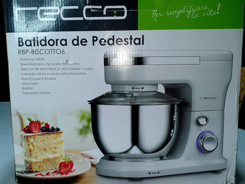 Batidora De Pedestal Recco 600w 4 Lt 6 Vel Amasa Mezcla Bate Color Blanco Frecuencia 60