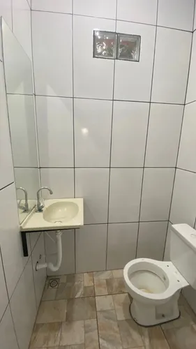 Aluga-se Excelente Espaço Comercial.