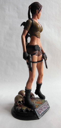Coleccionable, Base De Resina Para Vampirella Sin Pintar 1/6 (Usado)