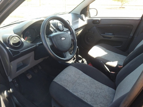 Imagem 5 de 11 de Ford Fiesta Sedan 1.0 4p Flex 2008