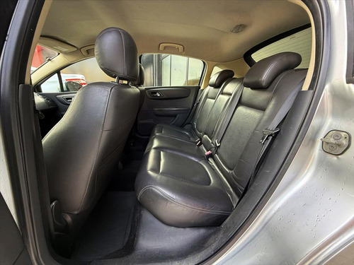 Citroën C4 1.6 GLX 16V FLEX 4P MANUAL