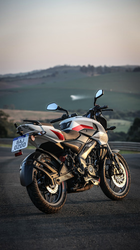 #006 - Bajaj Dominar 200cc - 0km