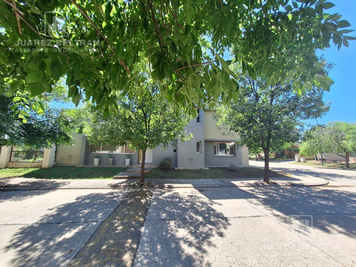 Casa En Alquiler 3 Dorm,3 Baños,cochera Doble,jardin -altos De Manantiales-