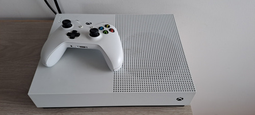 Xbox One S