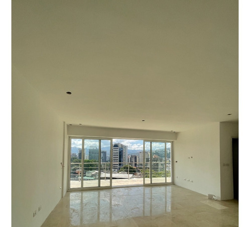 Se Vende Apto 175m2 3h+s/2,5b+s/2p Country Club