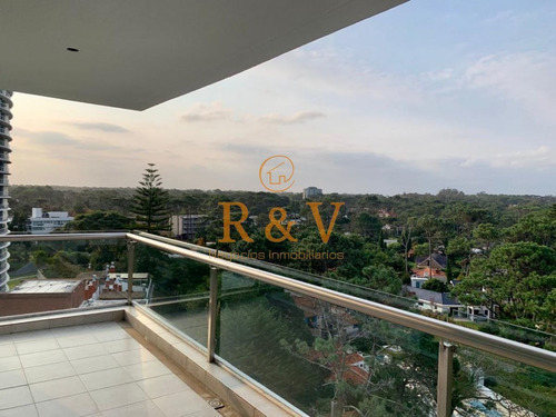 Imagen 5 de 18 de Excelente Apartamento De 2 Dormitorios A Metros De Playa Brava - Venta Y Alquiler