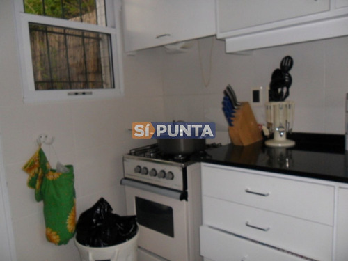 Imagen 8 de 30 de Casa Ubicada En Playa Mansa 6 Dormitorios