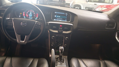 Volvo V40 2.0 T4 Dynamic Aut. 5p