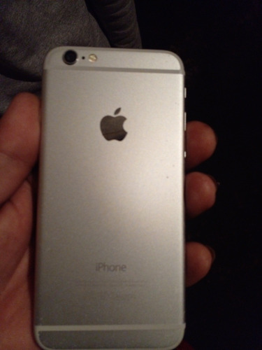 Imagem 1 de 4 de Vendo iPhone Para Retiradas De Peças