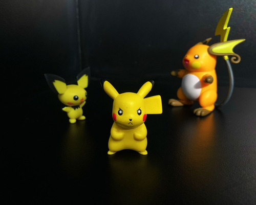 Lote Pokémon Jazwares Pikachu Pichu Raichu (Usado)